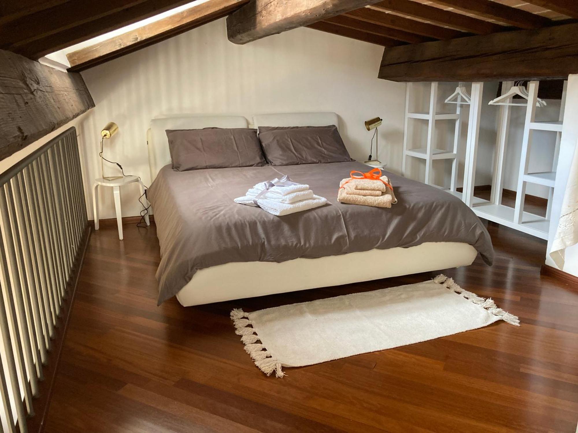 Апартаменты Loft Albinelli Модена Экстерьер фото